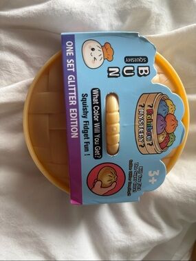 Super viral, rare mystery dumpling squishy one set glitter edition